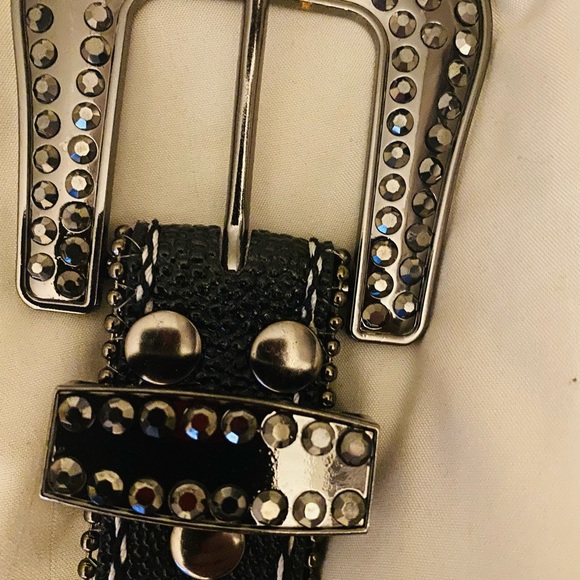 Belt - Picture 2 of 7